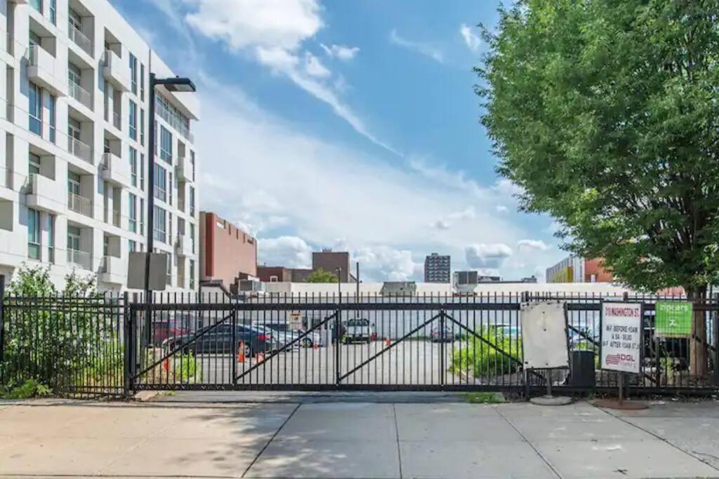 Free Parking 40 Off 2Bdr Prudendtial Center Apartment Newark Exterior photo